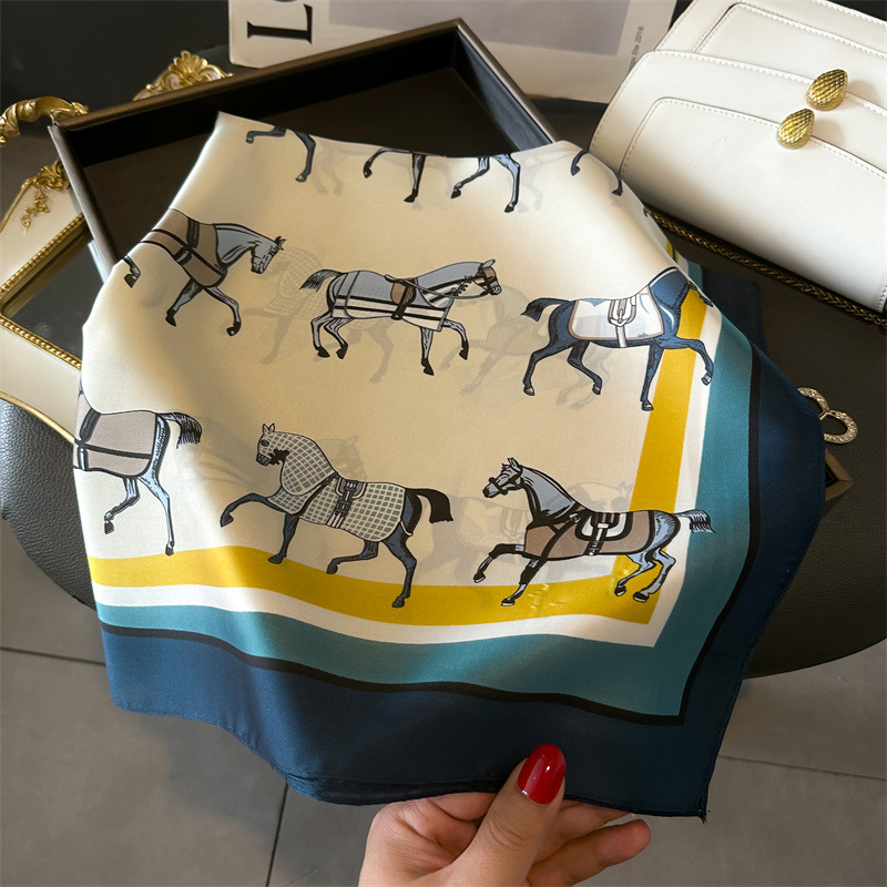 Luxury Brand 2026 Horse Print  - Women Accessories Brands recension och pris